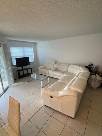 12950 SW 7th Ct 310A, Pembroke Pines, FL 33027