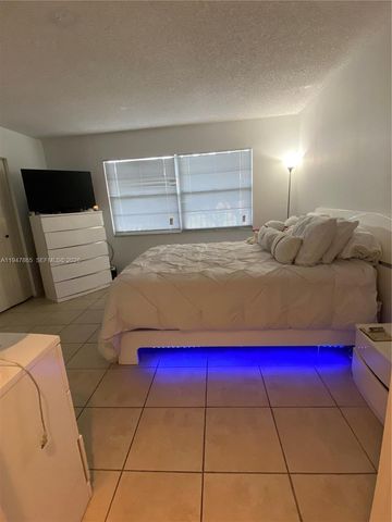 12950 SW 7th Ct 310A, Pembroke Pines, FL 33027