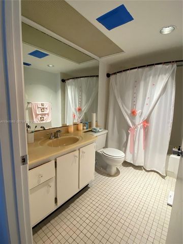 12950 SW 7th Ct 310A, Pembroke Pines, FL 33027