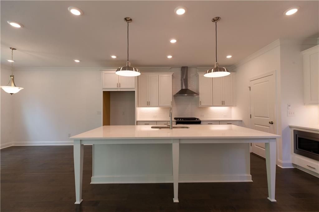 Image 14 of property listing at 4912 Molder Avenue 66, Buford, GA 30518