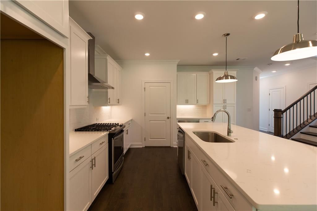 Image 16 of property listing at 4912 Molder Avenue 66, Buford, GA 30518