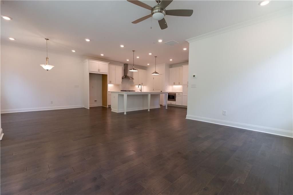 Image 25 of property listing at 4912 Molder Avenue 66, Buford, GA 30518