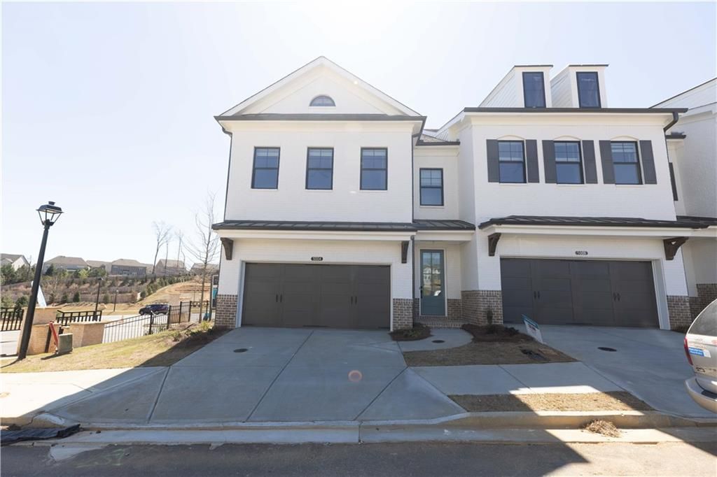 Image 3 of property listing at 4912 Molder Avenue 66, Buford, GA 30518