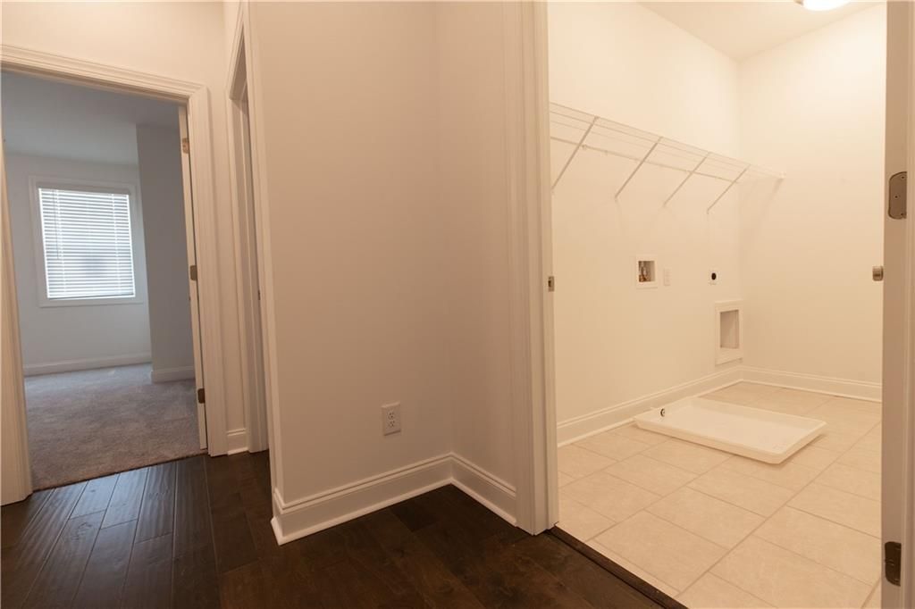 Image 33 of property listing at 4912 Molder Avenue 66, Buford, GA 30518