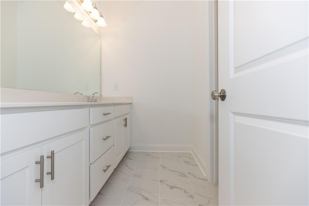 Image 38 of property listing at 4912 Molder Avenue 66, Buford, GA 30518