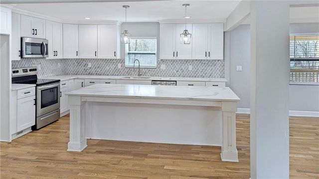 381 Brookwood Drive W, Dawsonville, GA 30534