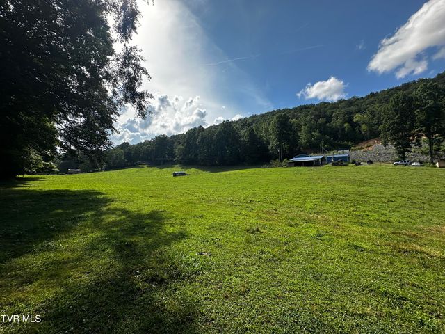 1013 Cloud Creek Road, Rogersville, TN 37857