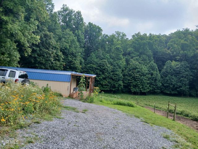 1013 Cloud Creek Road, Rogersville, TN 37857