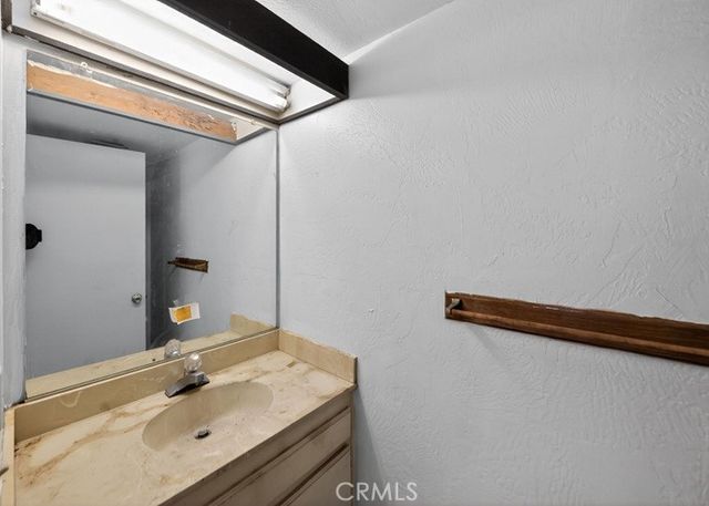 534 S Flower Circle, Orange, CA 92868