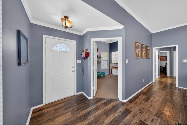 7032 La Hacienda, Flint, TX 75762