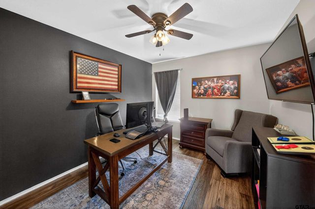 7032 La Hacienda, Flint, TX 75762