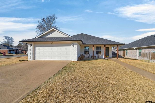 7032 La Hacienda, Flint, TX 75762