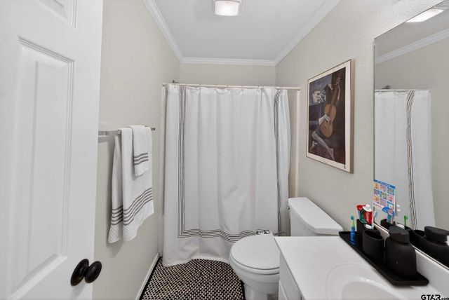 7032 La Hacienda, Flint, TX 75762