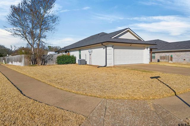 7032 La Hacienda, Flint, TX 75762