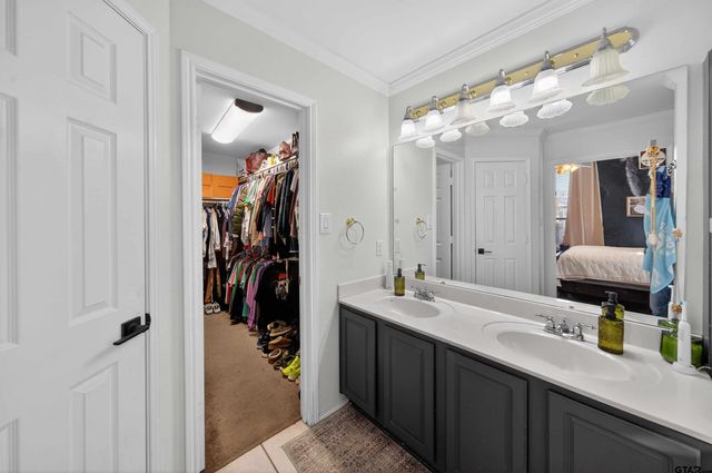 7032 La Hacienda, Flint, TX 75762