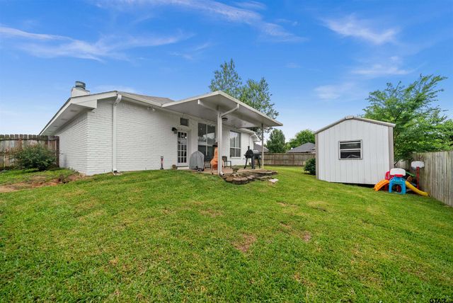 7032 La Hacienda, Flint, TX 75762