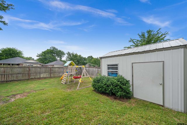 7032 La Hacienda, Flint, TX 75762