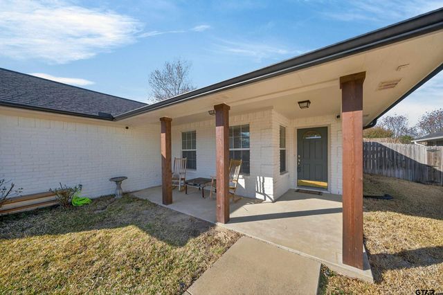 7032 La Hacienda, Flint, TX 75762