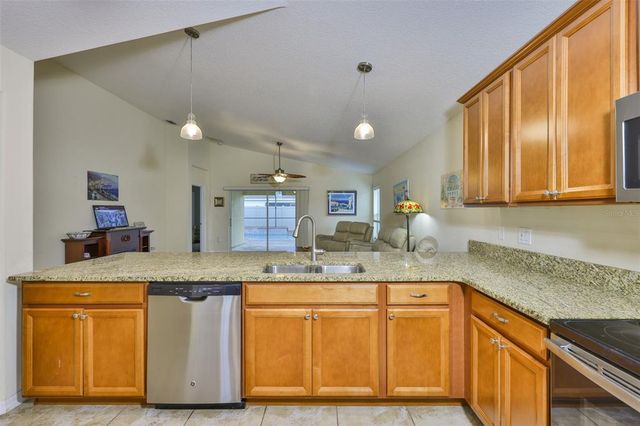 15403 FIRE ROCK PLACE, Ruskin, FL 33573