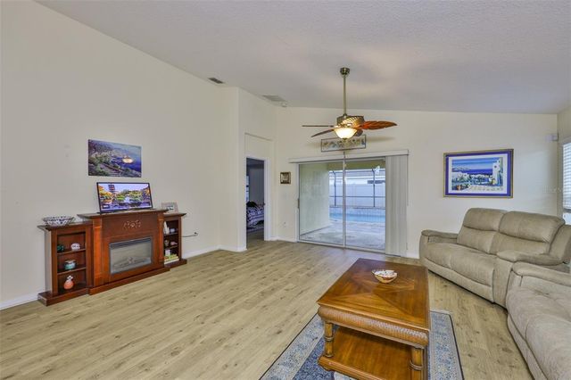 15403 FIRE ROCK PLACE, Ruskin, FL 33573