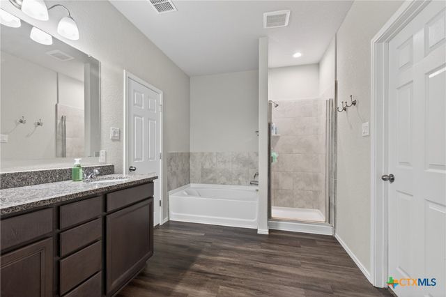 524 Long Leaf Drive, New Braunfels, TX 78130