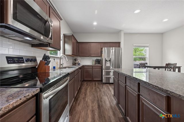 524 Long Leaf Drive, New Braunfels, TX 78130