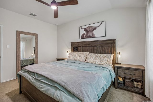 389 Middle Green Loop, Floresville, TX 78114