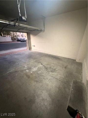 6732 LAVENDER LILLY 2, North Las Vegas, NV 89084