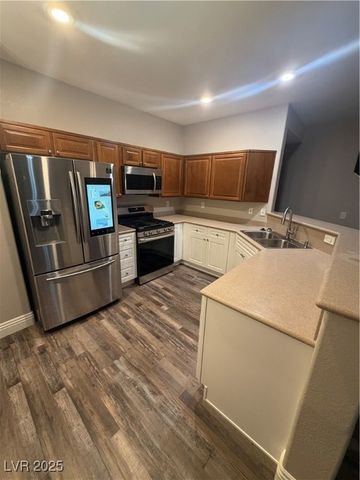 6732 LAVENDER LILLY 2, North Las Vegas, NV 89084