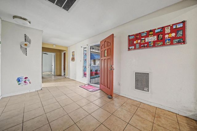 9973 Scenic Valley Rd, Valley Springs, CA 95252