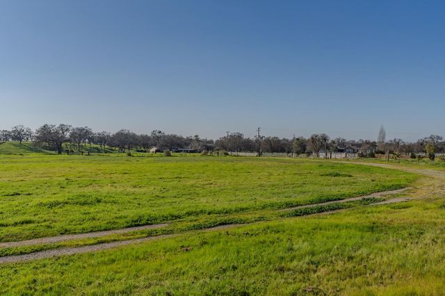 9973 Scenic Valley Rd, Valley Springs, CA 95252