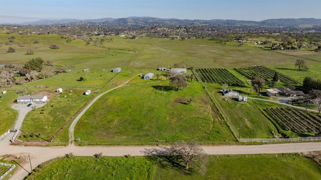 9973 Scenic Valley Rd, Valley Springs, CA 95252