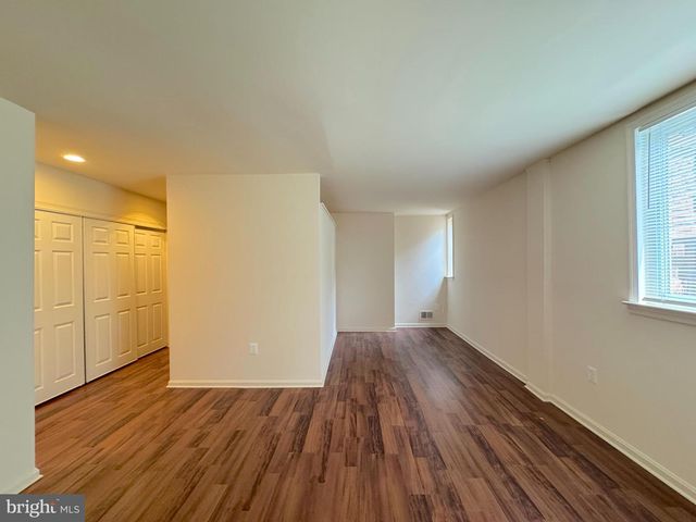 4605 LOGSDON DR, Annandale, VA 22003