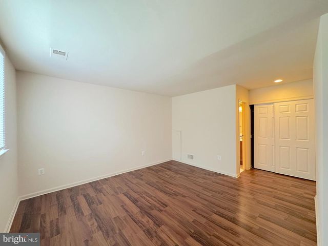 4605 LOGSDON DR, Annandale, VA 22003