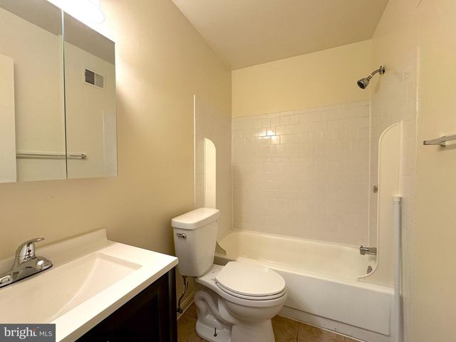4605 LOGSDON DR, Annandale, VA 22003