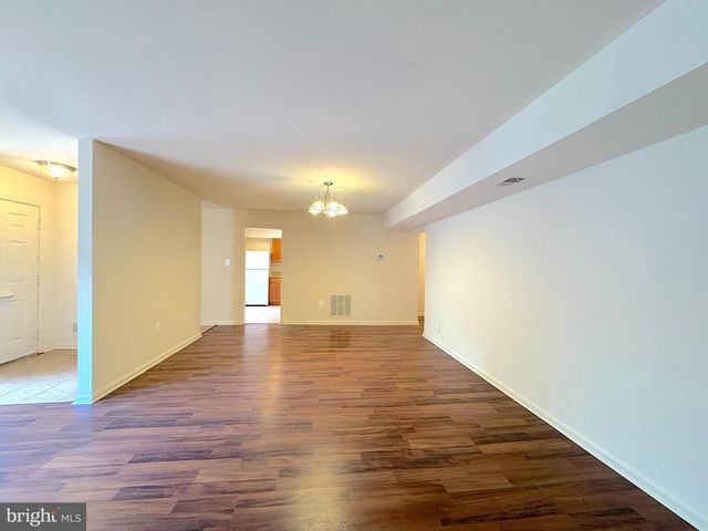 4605 LOGSDON DR, Annandale, VA 22003