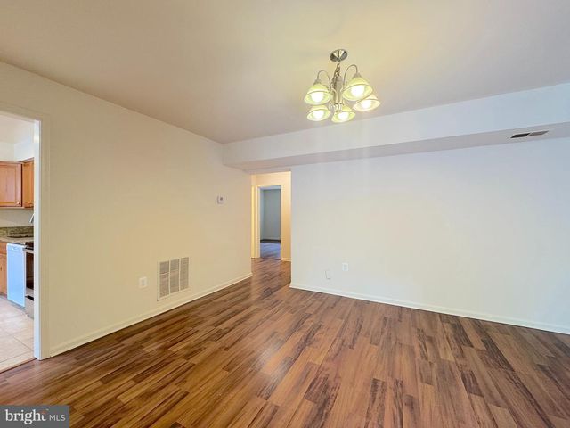 4605 LOGSDON DR, Annandale, VA 22003