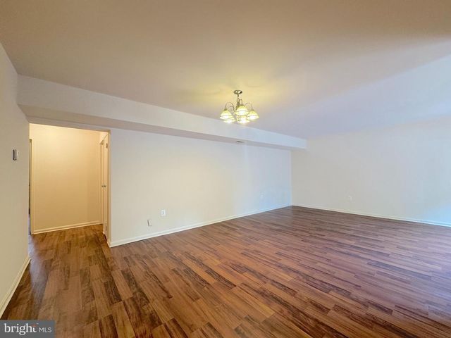 4605 LOGSDON DR, Annandale, VA 22003