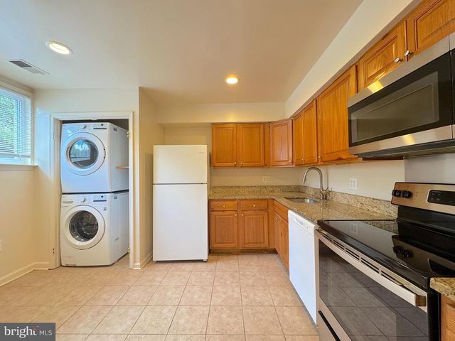 4605 LOGSDON DR, Annandale, VA 22003
