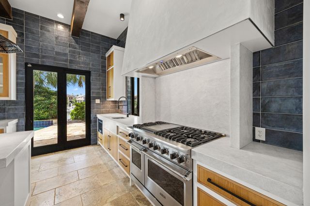 721 Harborside Way, League City, TX 77565