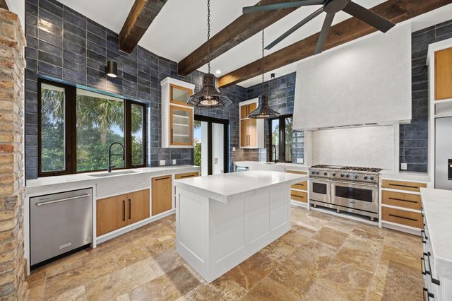 721 Harborside Way, League City, TX 77565