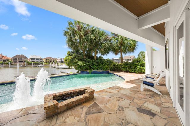 721 Harborside Way, League City, TX 77565