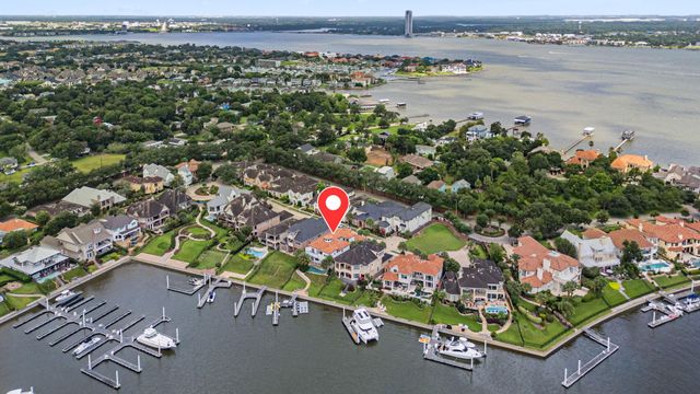 721 Harborside Way, League City, TX 77565