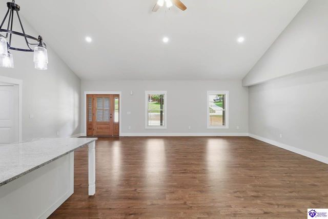 2114 Sportsman Lake Road, Elizabethtown, KY 42701