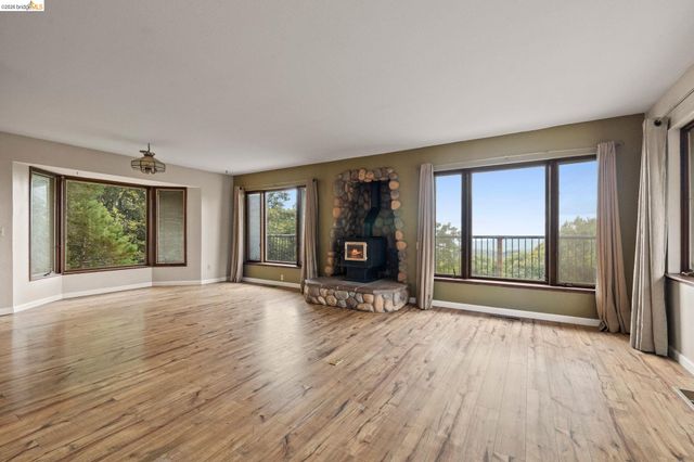 17215 Mt. Everest Court, Sonora, CA 95370