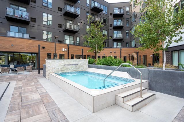 12610 Ridgedale Drive 103, Minnetonka, MN 55305