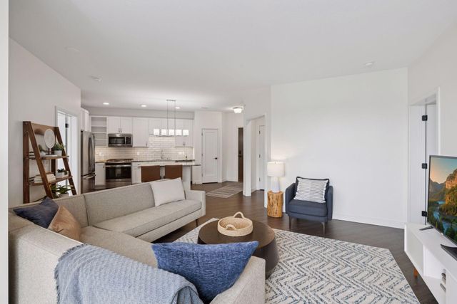 12610 Ridgedale Drive 103, Minnetonka, MN 55305