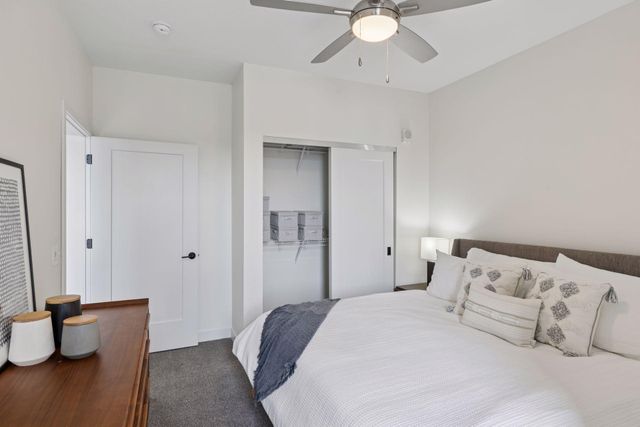 12610 Ridgedale Drive 103, Minnetonka, MN 55305