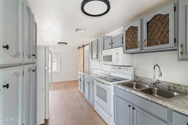 1115 W IRONWOOD Drive, Phoenix, AZ 85021