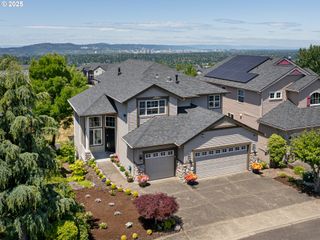 8833 Se BRISTOL PARK Dr, Happy Valley, OR 97086